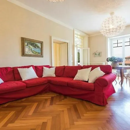 Angela Villa Stresa